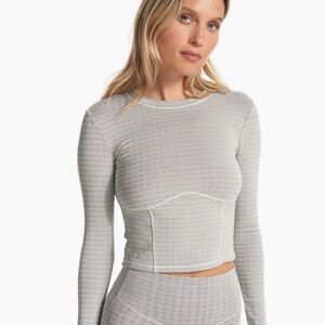 Vuori Long Sleeve Textured Chilled Out Top, Medium